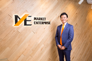 CEOの小林です。社会的意義のあるオンリーワンのビジネスモデルで共に世界をめざしましょう！