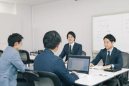 週に一回ミーティングを行い、個々のレベルアップを図ります！