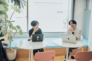 カフェスペース自由に利用可