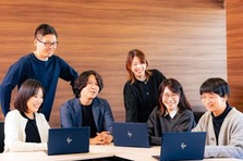 上場企業グループのFinTech企業｜金融×ITで顧客のビジネスを最大化