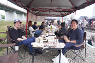 毎年恒例イベントのBBQの様子。懇親会や同好会を定期的に実施し、気軽にコミュニケーションを取りやすい環境です。