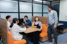 エンジニアとお客様とつなぐ営業✦エンジニアを支えながら一緒に成長できる！