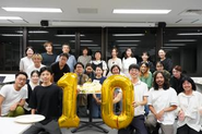『ビジネスとテクノロジーの力で古い産業の未来をつくる』というミッションのもと１０周年を迎えました。