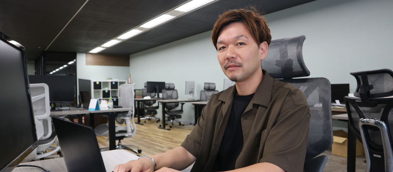 インタビュー#6｜ドライバーから月150万円フリーランス、そしてシステム/デザインの総責任者へ。交渉と戦略を重ね切り開いてきたキャリアに迫る。