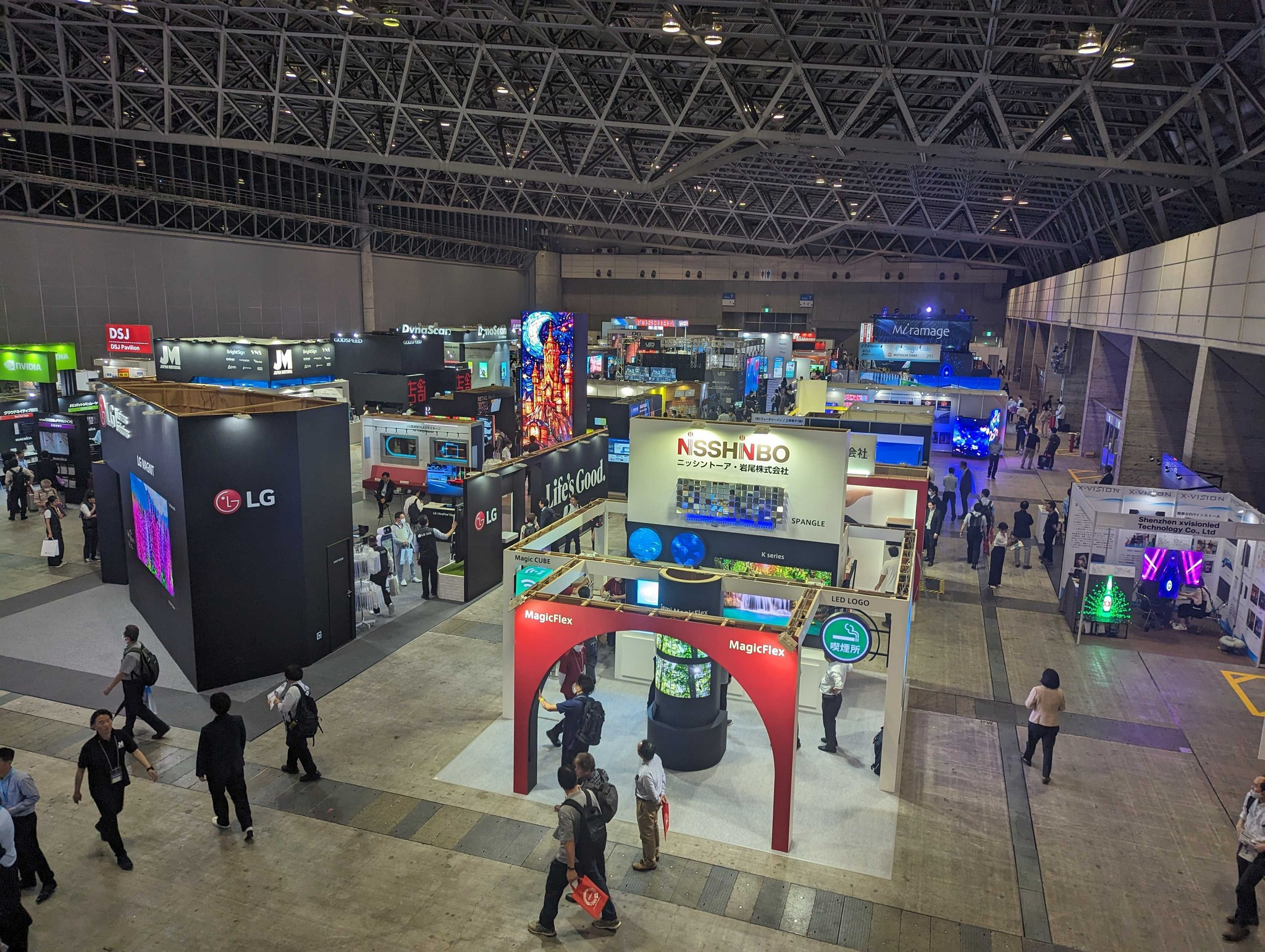 フルリモート組織の開発会社が展示会に初出展したら最高のオフ会だった。