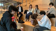 nuwebメンバーと映画鑑賞した後の様子