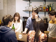 終業後にラウンジでお酒を飲むこともできます！
