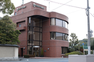 福山駅から7分　福山市西町にある本社ビル