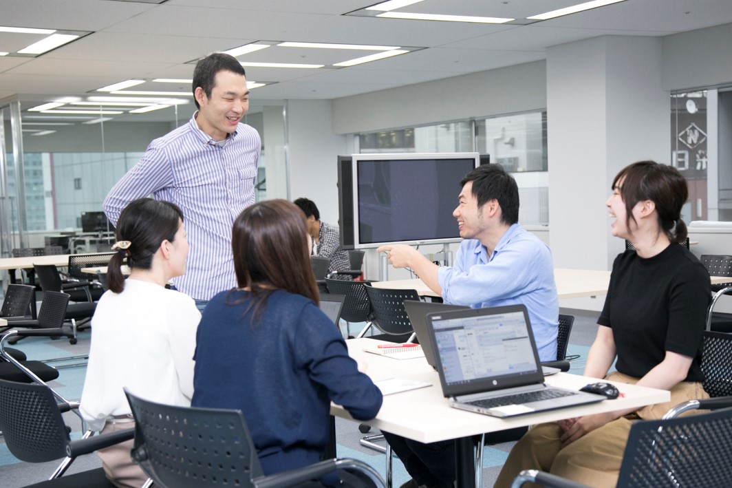 シゴトの不安、解消します。ストレスなんてたまりもしない。ニューズベースの社内環境！