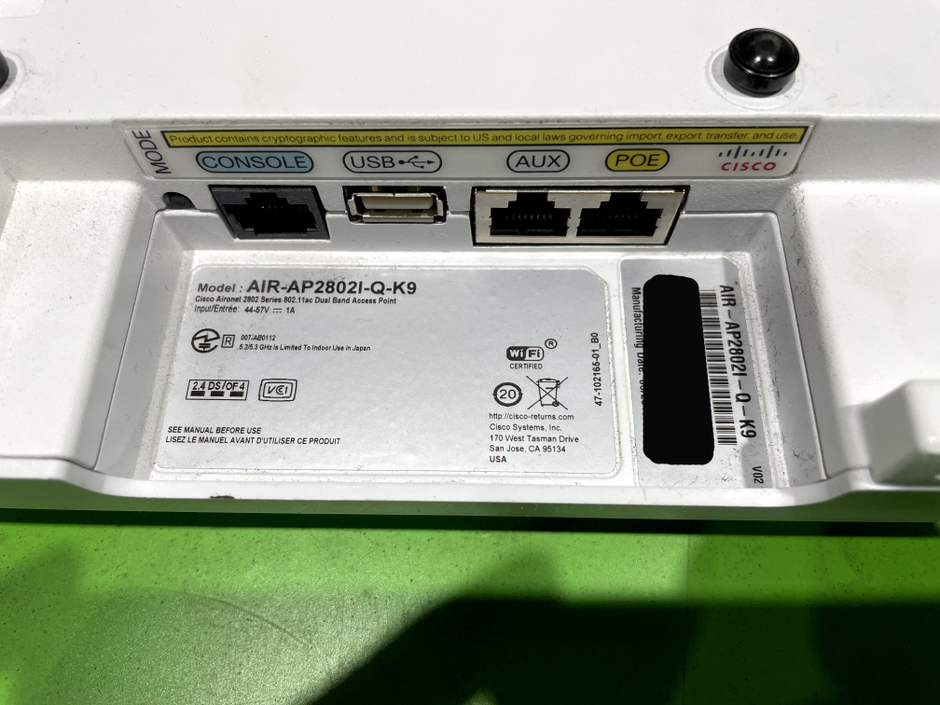東京の、窓から見るAIR-AP2802I-Q-K9は、くるしい。冬には、は