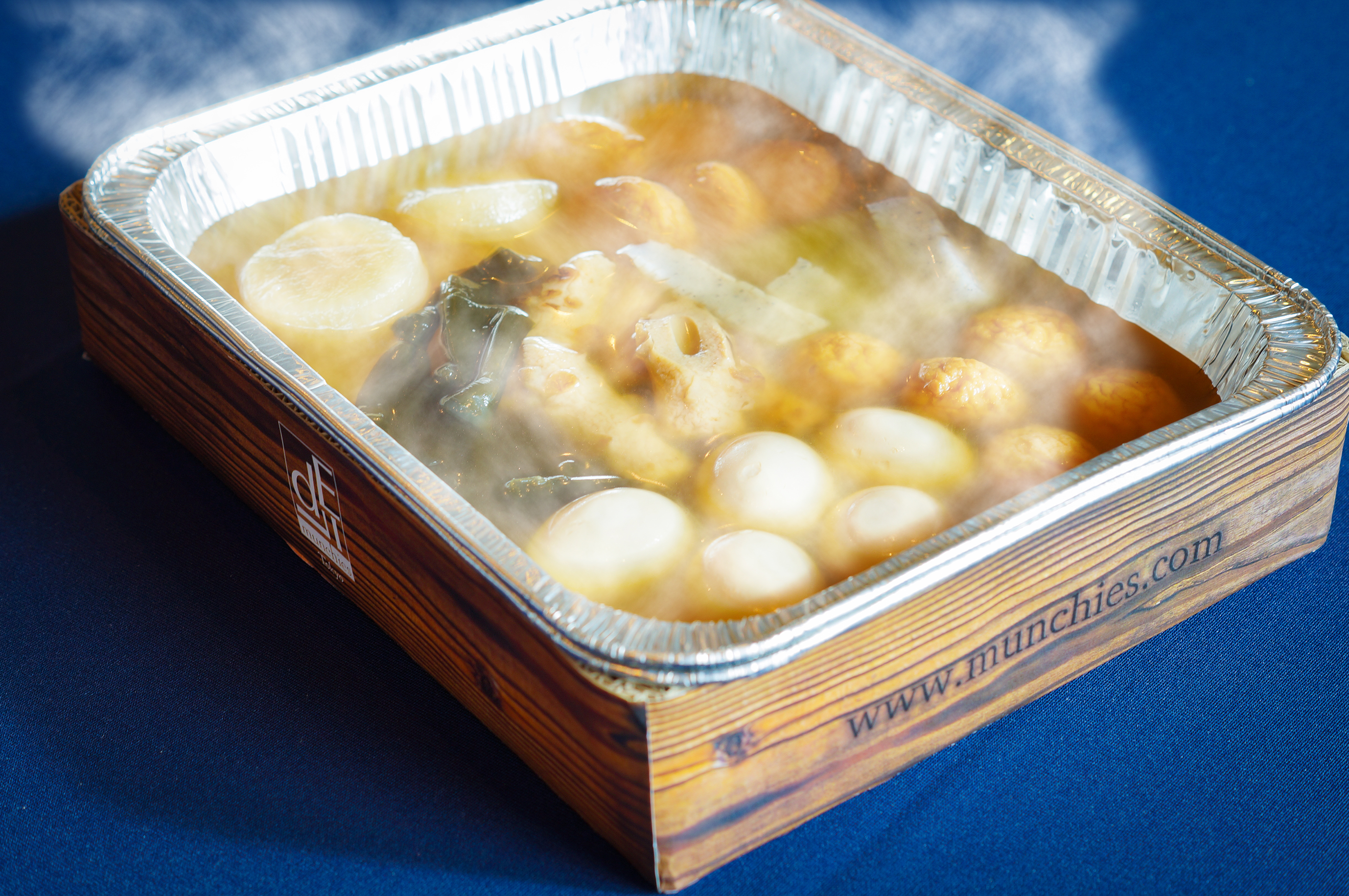 1人600円で社内がおでん屋さん!?手軽で美味しい熱々おでんを