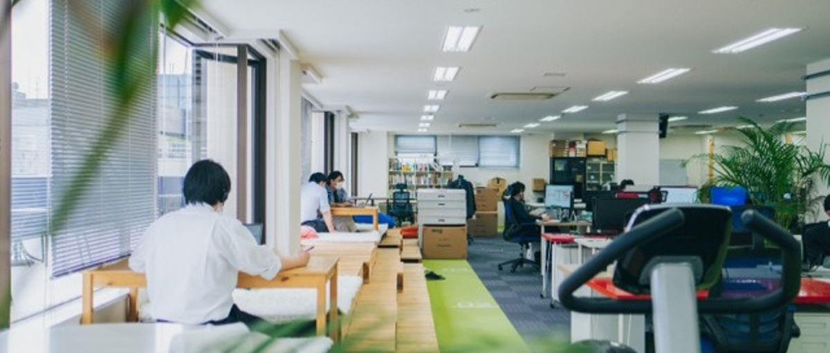 26卒エンジニア／内定持ち歓迎！自社開発×フルスタックで市場価値MAXへ！