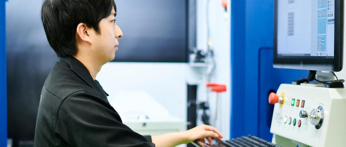 光の革命を、あなたと共に。