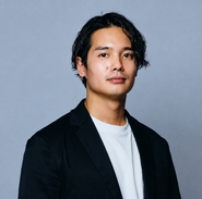 代表取締役／CEO　岩本 稜平