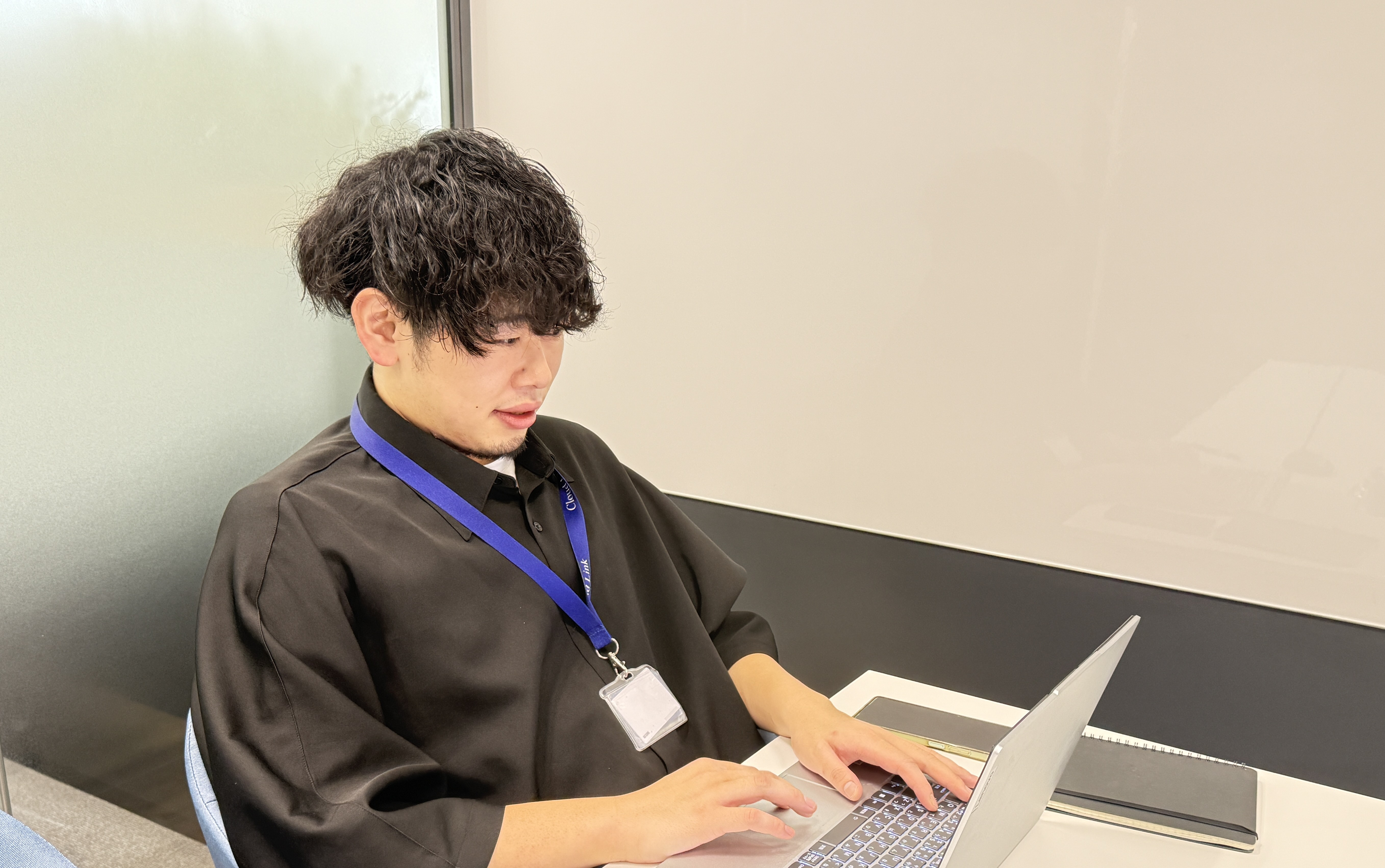 【社員紹介リレー🎤】本質を突くマーケティングで組織を動かす。クラウドリンクの成長を牽引するマーケターの信念。