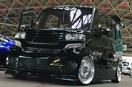 製作車両をイベントで展示！