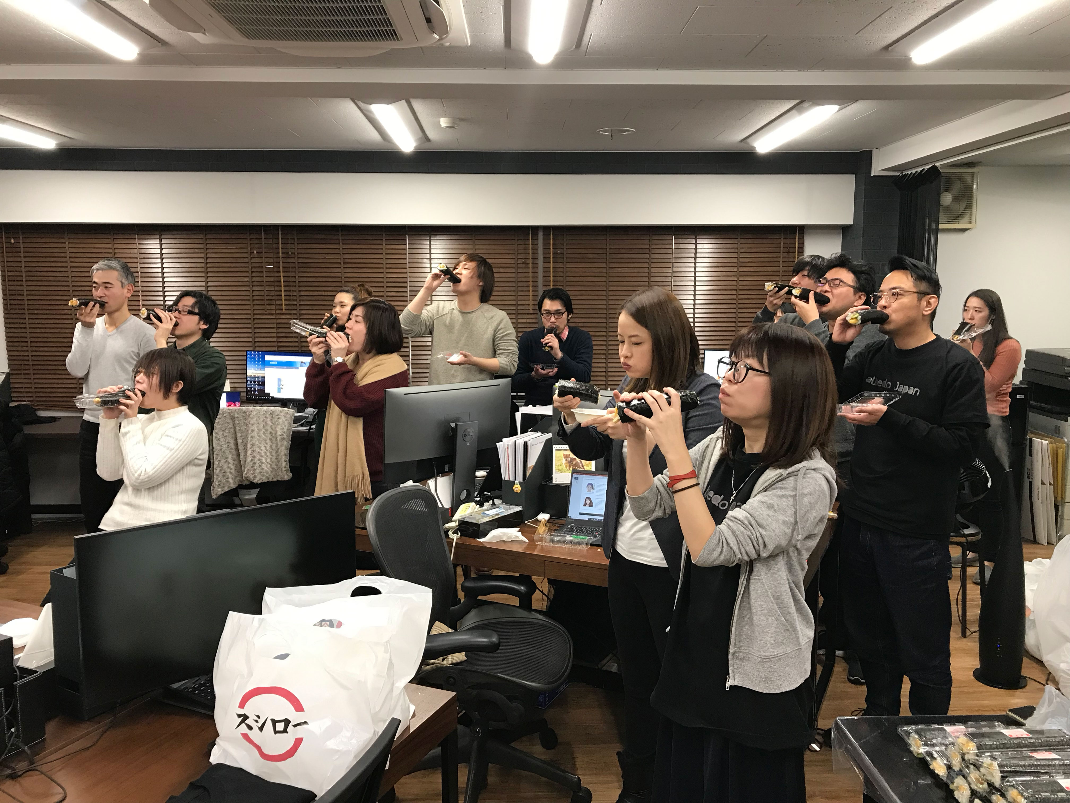 今年もみんなで恵方巻き！