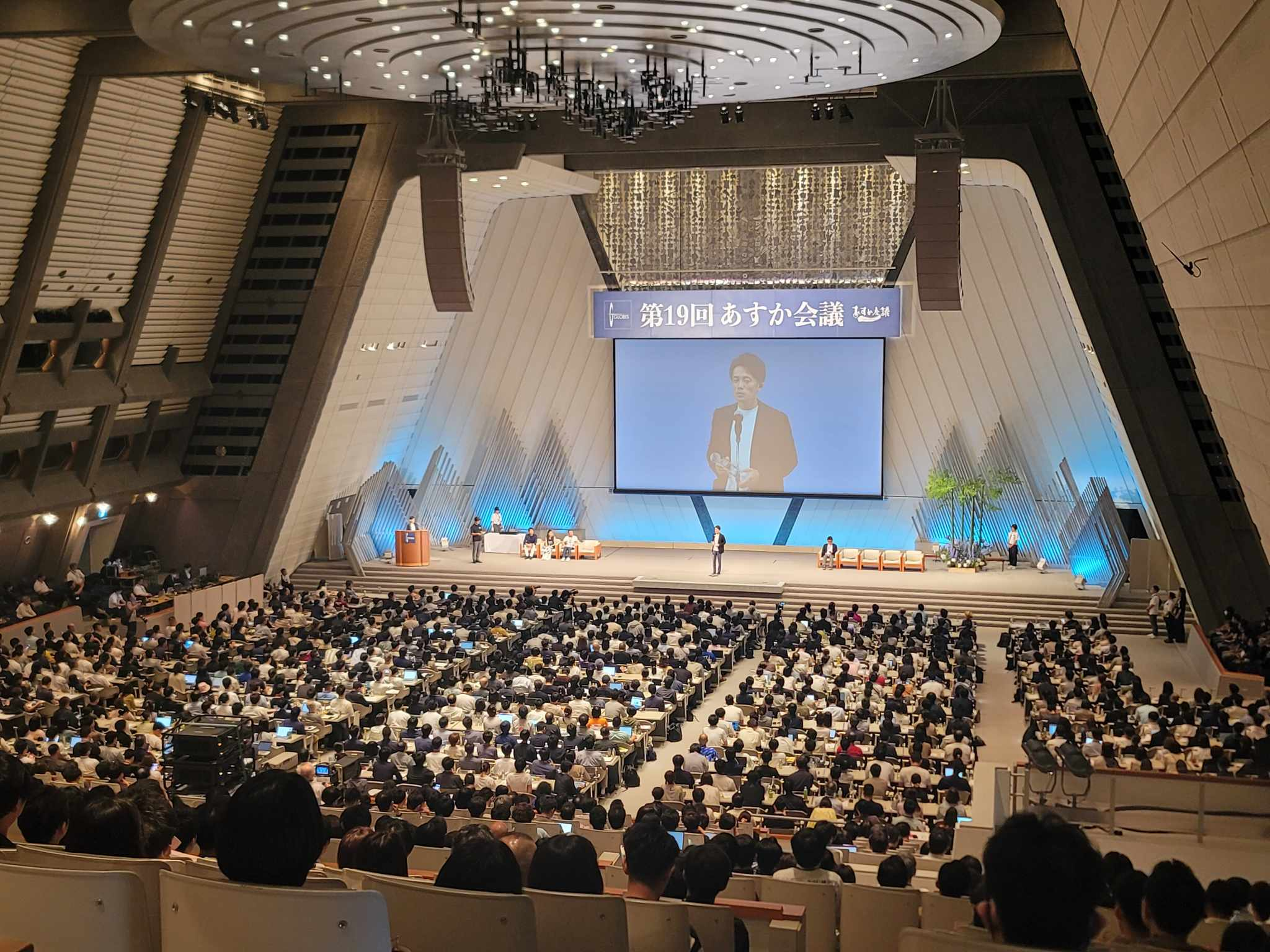 虹は雨の後に、感動は苦労の後に、成長は失敗の後に。そして、訪れる日々に感謝を。