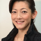 三井 桂子