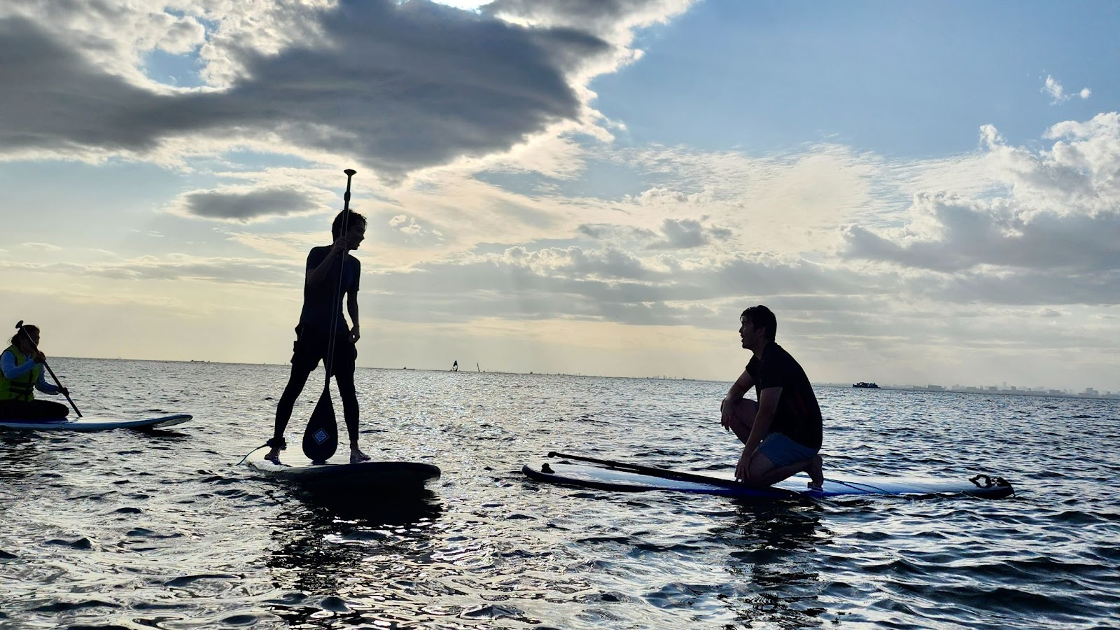 海を舞台にWorkout！仲間と共に心地よい時間を堪能したSUP体験【イベントレポート】 | ビットバンク株式会社