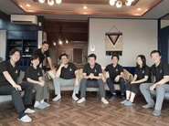 大吉は10代～40代の個性豊かなメンバーが集まっています。年齢は幅広いですが、驚くほどフラットなのが特徴。明るく思いやりがあるメンバーばかりです。