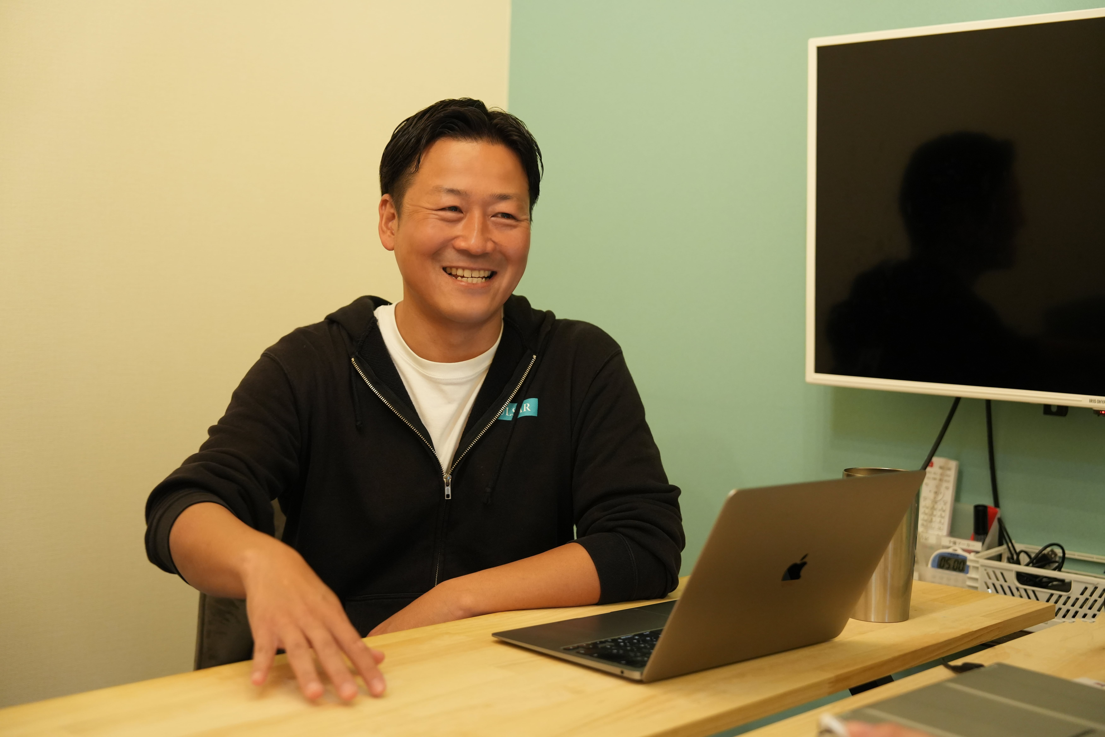 自身の経験が原点― 経営者が明かす、「誰もが自分らしく輝ける、幸せな職場」を本気で創る理由