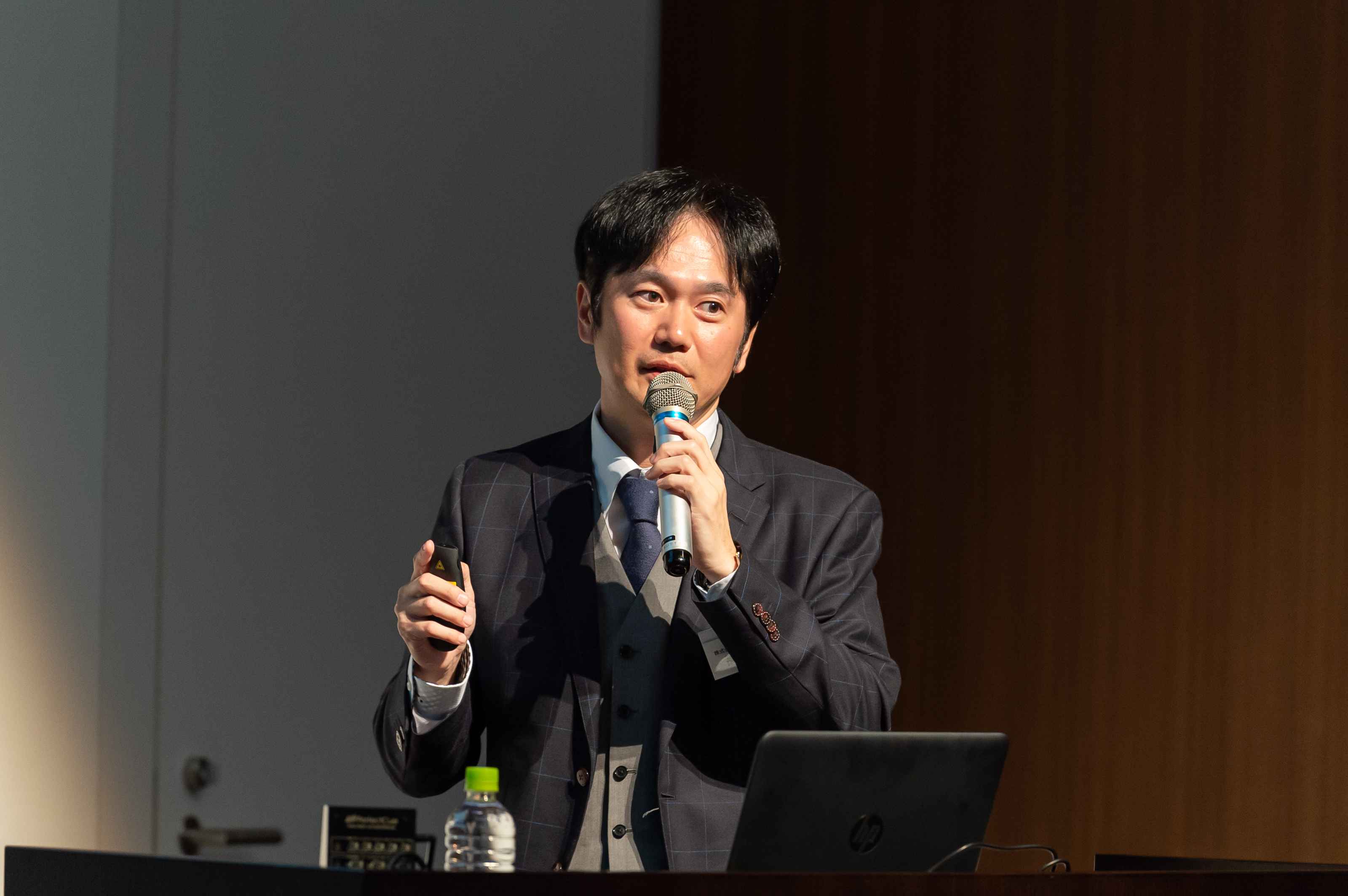 Tomoyasu Takayama