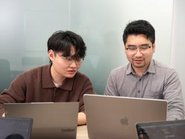 CEOがテックリードとして所属エンジニアにも直接技術指導をおこなっています