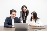 日々の業務もこなしながら、会社の成長も考える。入社年数関係なく「会社を創る」ことにも挑戦できます。