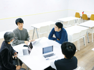 プロジェクトはデータサイエンティストとプロジェクトマネージャーのチームで進めます