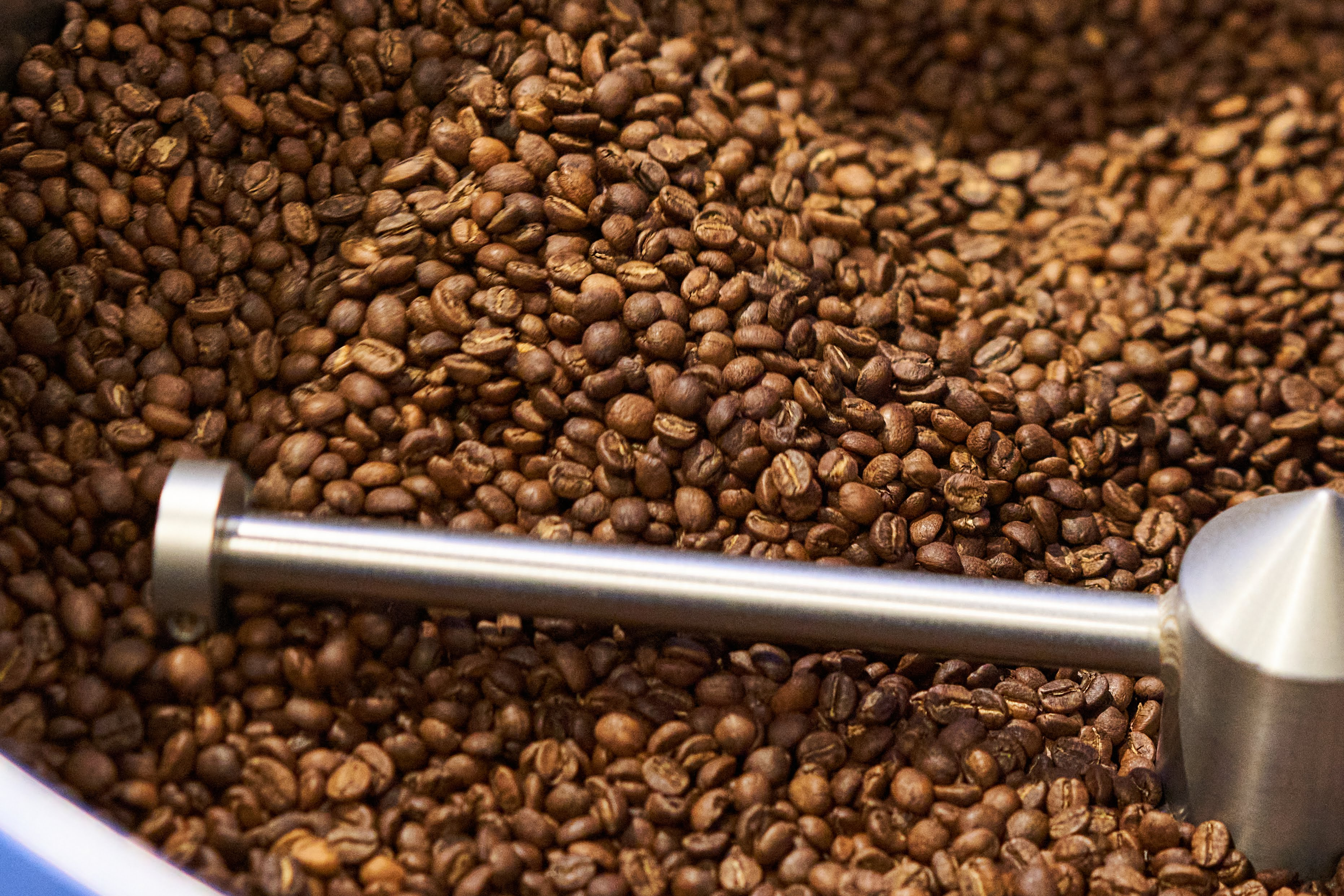 コーヒーの香りに包まれる！焙煎士ってどんな仕事？