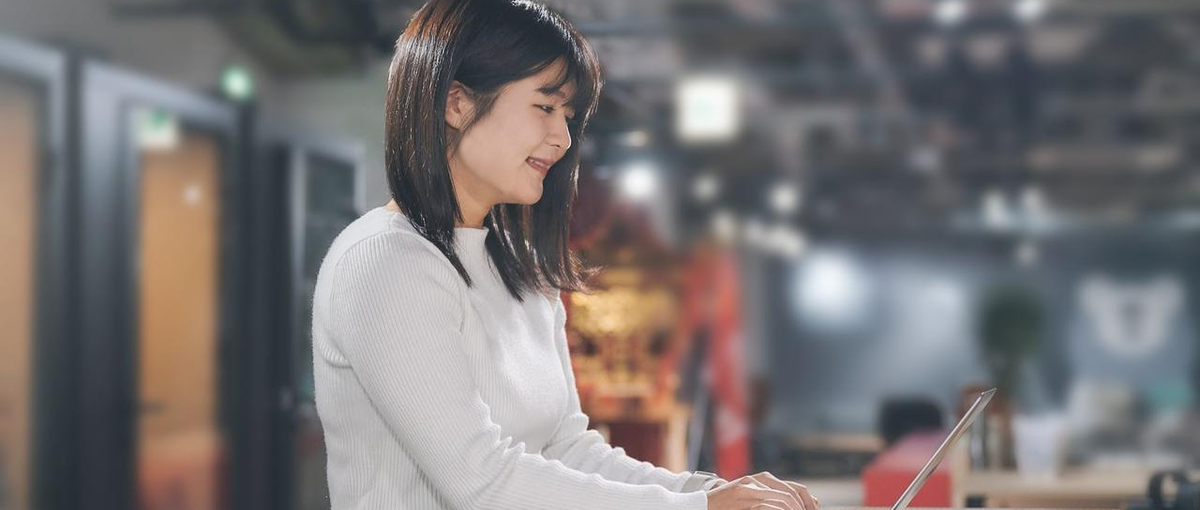 26卒｜文系歓迎！充実の研修と選べるキャリアでWebエンジニアへ