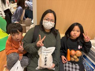 寄贈されたお米や野菜を実際に受け取られた方
