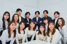 営業×コンサルでキャリアを加速！若手が挑戦できる環境です