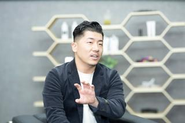 トレーナーやITベンチャーでの経験を持つ代表です。