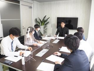 営業ミーティングの様子です