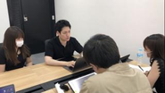 社内ミーティングは「水木に自由に意見を出せる場」を設けています。