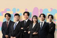 当塾長の小泉を筆頭として学生インターン主導で運営をしています。