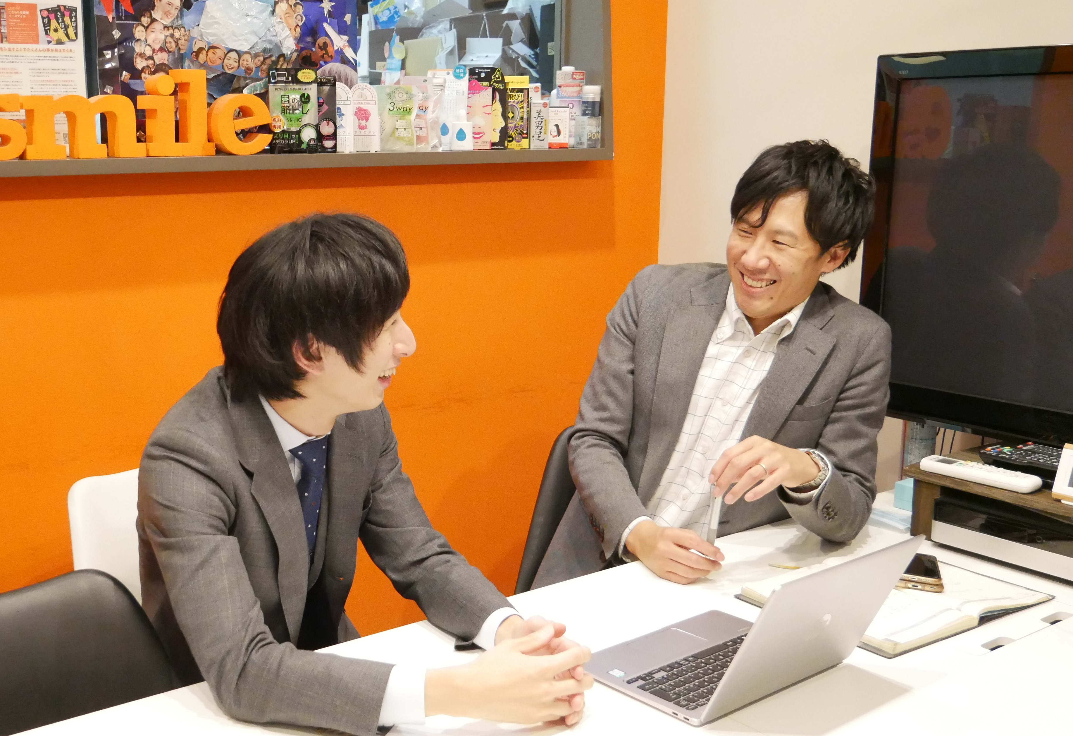 【社員インタビューVol.2】営業部マネージャー荒木孝雄／リーダー佐藤立樹