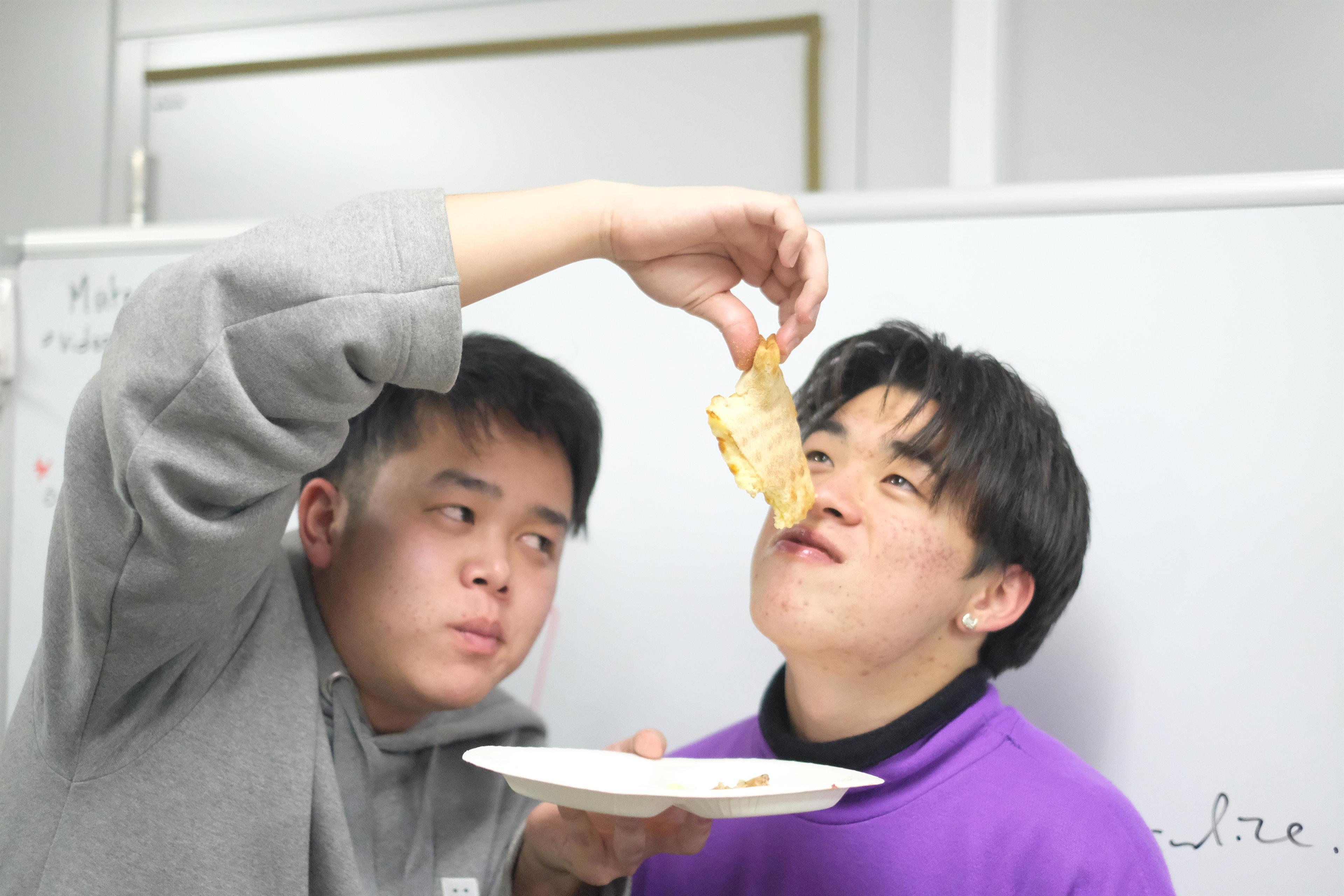 SPeakインターン体験談②：　　　　　　　　インターン生が某大企業の本社の社員の方にインタビュー！！