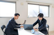 定期的なの1on1で「なぜうまくいったか／いかなかったか」を一緒に深掘りし成長できます。