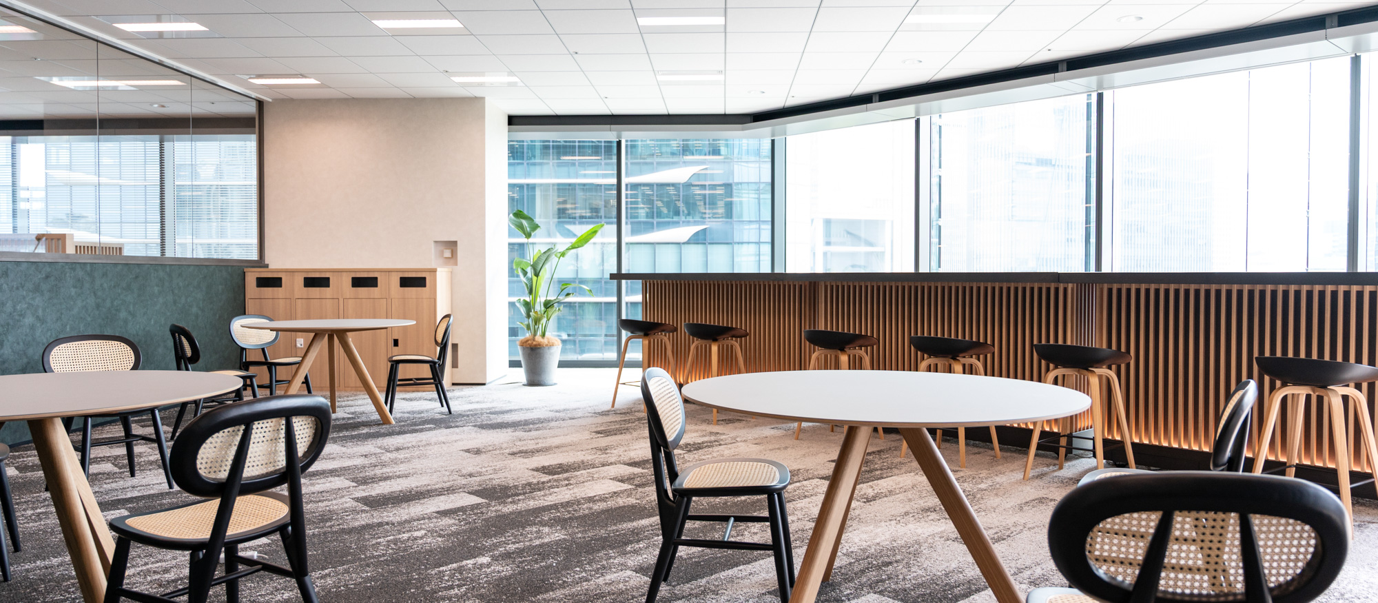 「より自由度の高い空間へ」大阪本社オフィスをリニューアルしました！