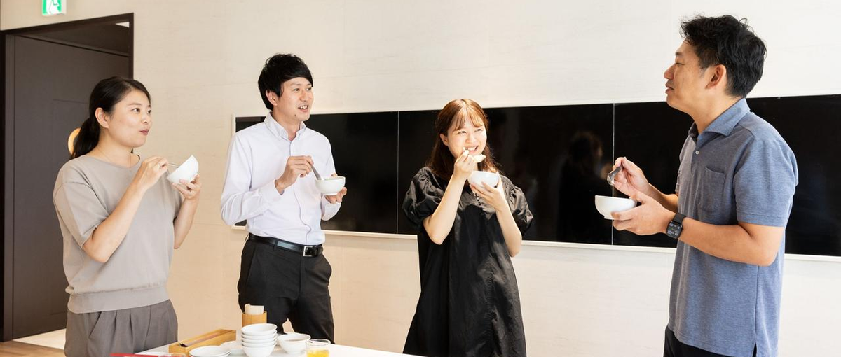 自社企画製品率60％以上！スーパーへ中華食材を提案する営業職募集