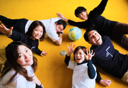 自分自身の生き方と真摯に向き合う多様性のある仲間たちと共に歩んでいます。