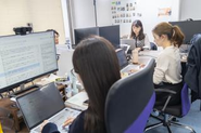 当事者として、この業界にいた人物や、支援者としてこの業界にいた人物が集まりVision Baseを創業しました。創業理由は、「もっとこの業界を良くしたいから」「この業界のしきたりに甘んじつつポジションを確保し蜜を吸うのではなく、ムリムダムラの多い業界を変革し、働くエンジニアの幸せを実現したい。業界構造の変革を起こし、今、この業界で働く人の幸せにも、100年後、この業界で働く人の幸せにも貢献したい」そのような思いを持ち創業しました。