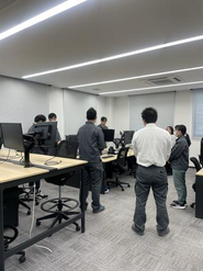 設計チームの朝礼風景