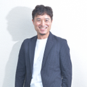 足立 功治