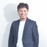 足立 功治