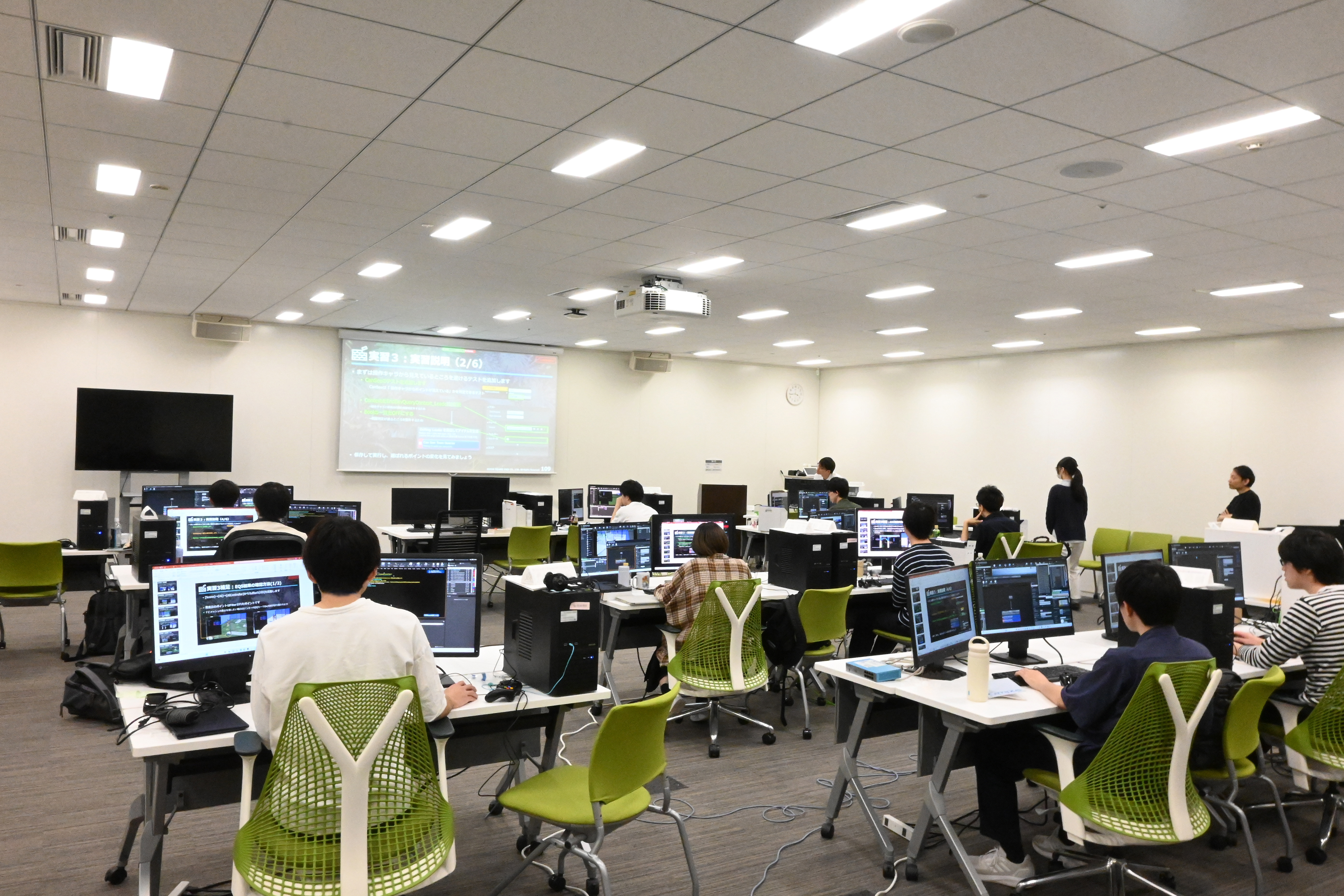 【スクエニLife】スクウェア・エニックス独自のエンジニア研修とは