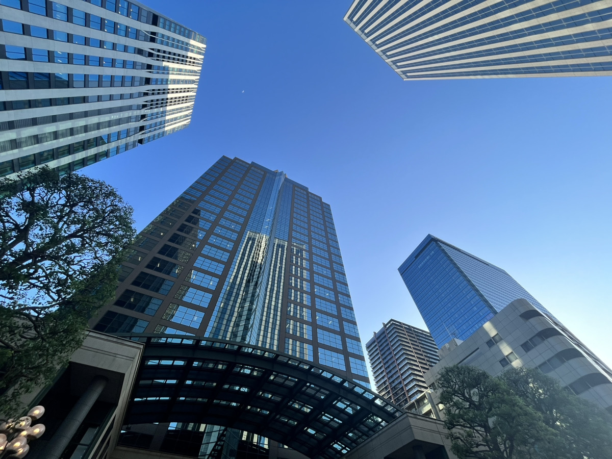 【社員紹介Vol.6】田舎出身新卒が大都会新宿に上京してきた先輩社員に質問攻め！